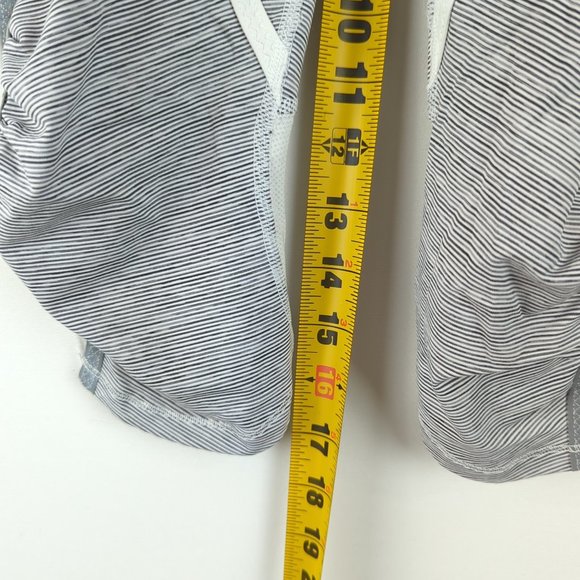 Lululemon Size 4 Run Pace Crop Women's White/Gray Ruched Sides Active Leggings - Picture 2 of 11